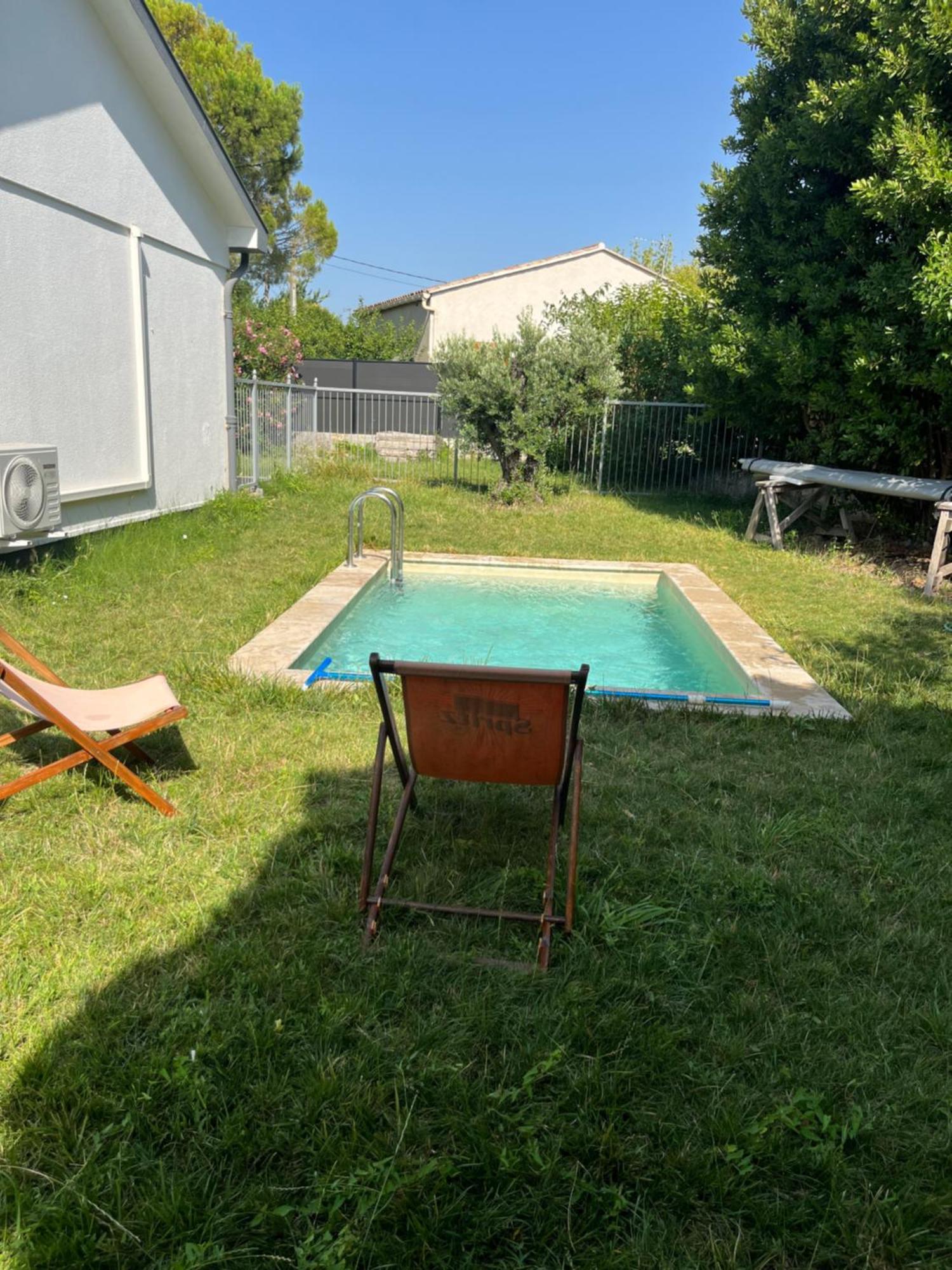 Villa Chaton L'Isle-sur-la-Sorgue Exterior photo